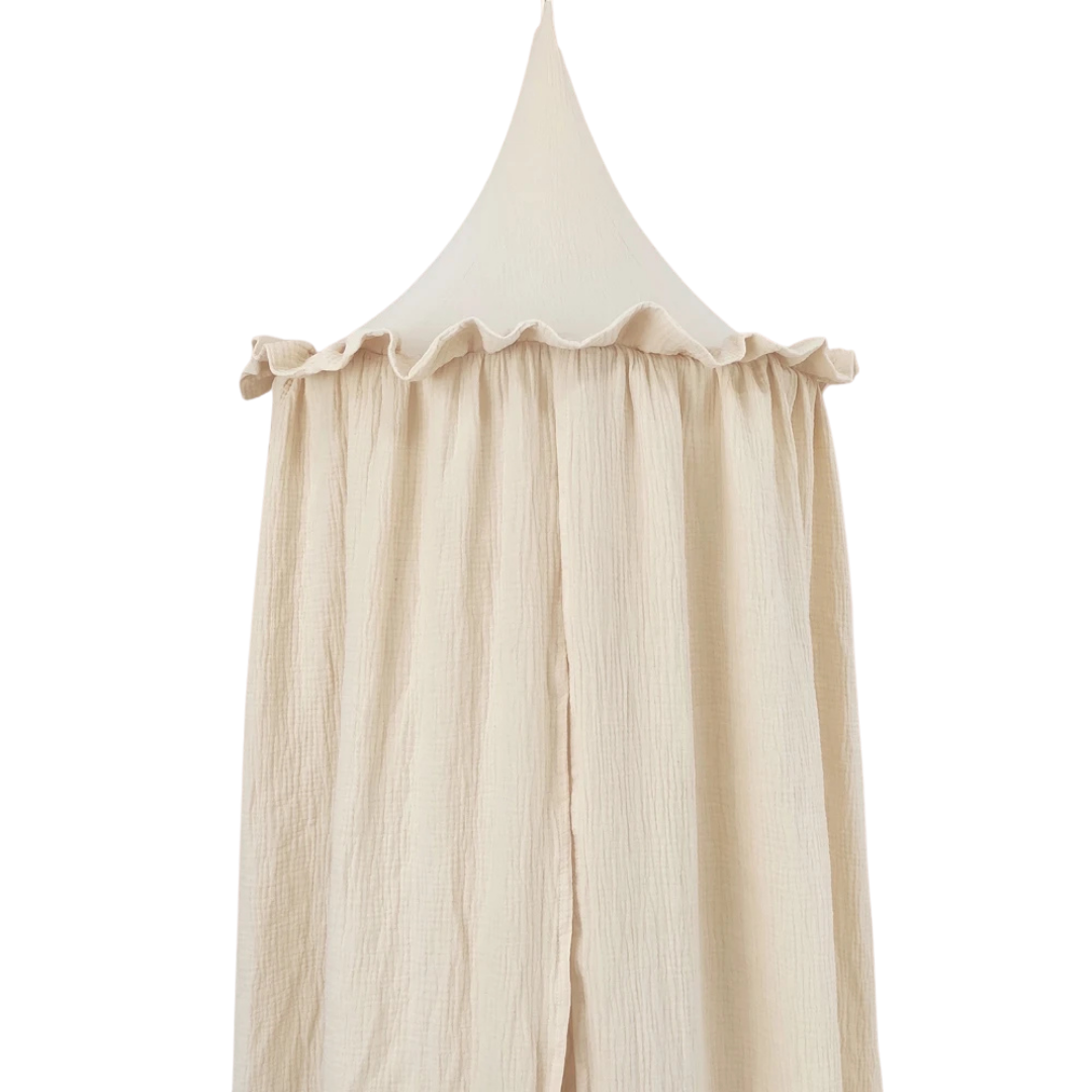 Stijlvolle Canopy met Frills voor een Dromerige sfeer in de babykamer