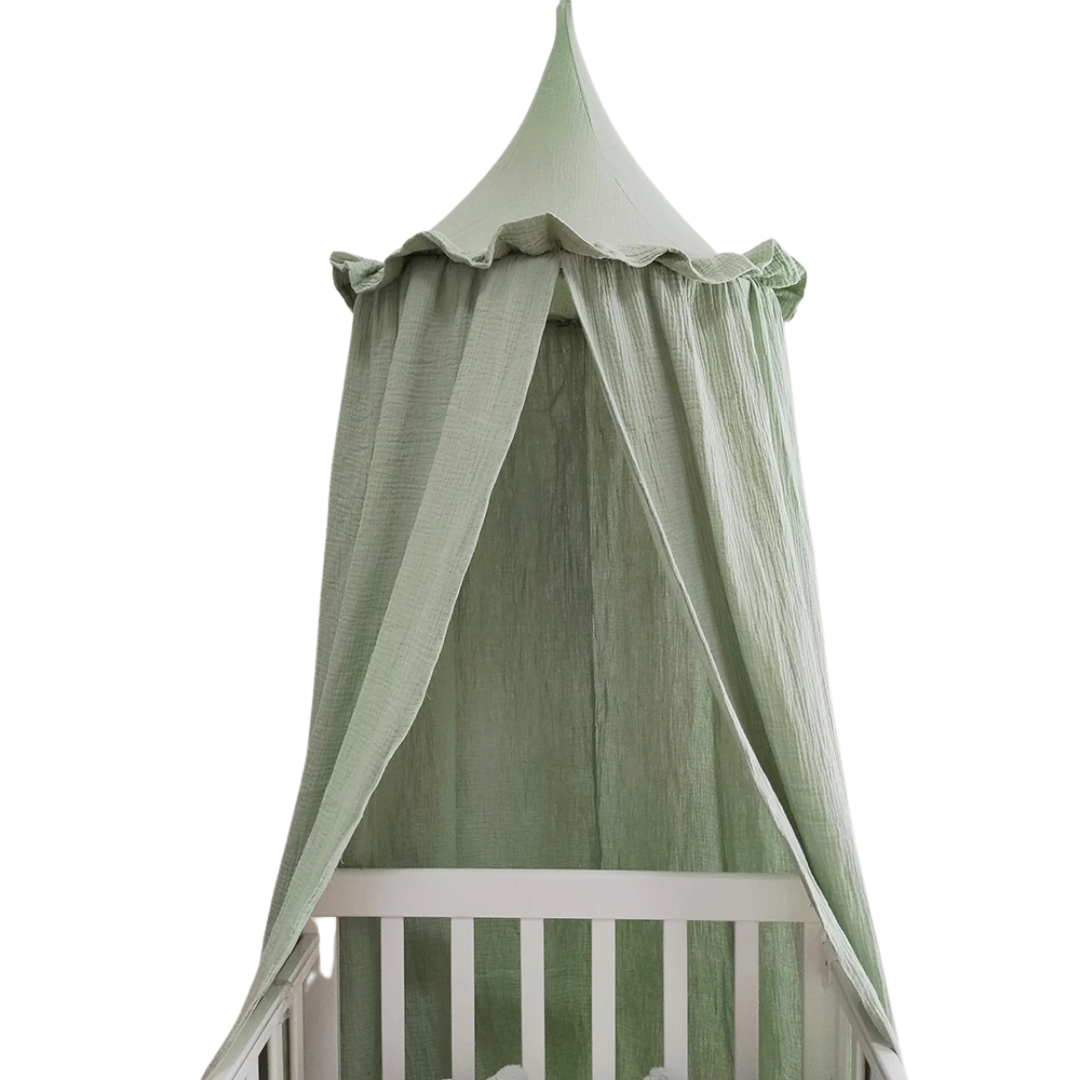 Stijlvolle Canopy met Frills voor een Dromerige sfeer in de babykamer