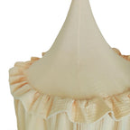 Stijlvolle Canopy met Frills voor een Dromerige sfeer in de babykamer