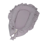 Ruffle Baby Nest: Luxe Reisbed voor Pasgeborenen