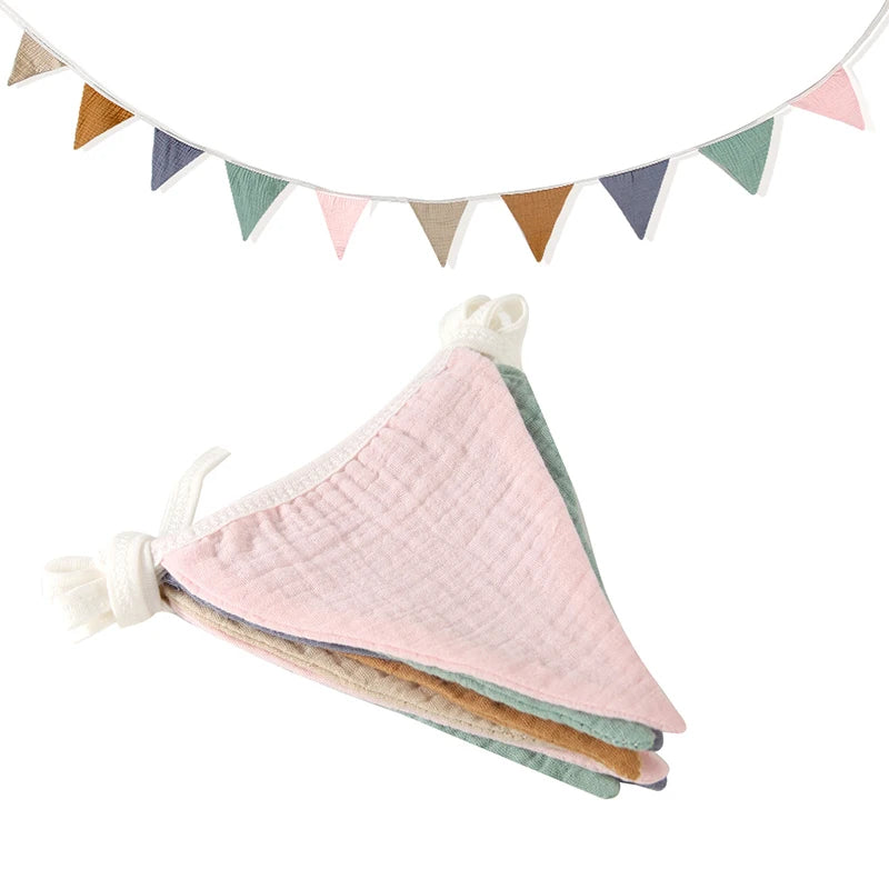 Stoffen vlaggen met 4 kleuren - babykamer decoratie
