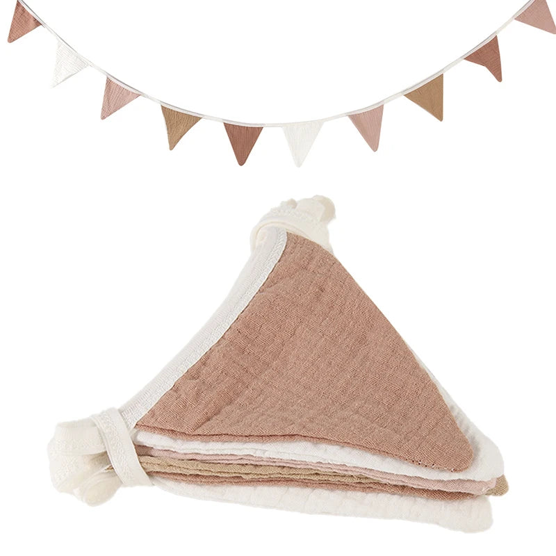 Stoffen vlaggen met 4 kleuren - babykamer decoratie