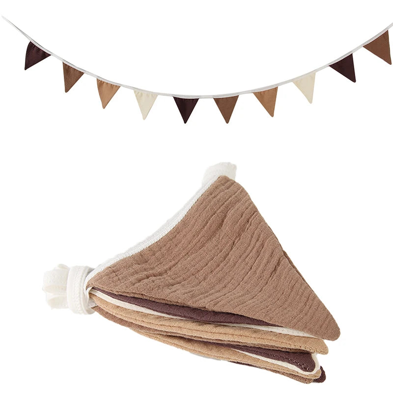 Stoffen vlaggen met 4 kleuren - babykamer decoratie