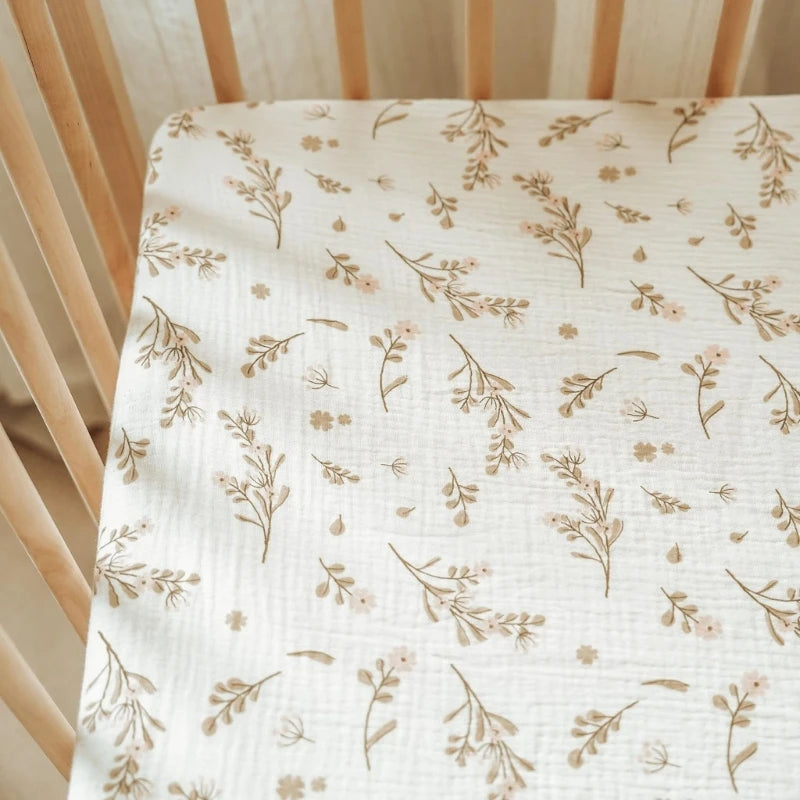 Hoeslaken met lieve prints 71x132cm – Mousseline katoen