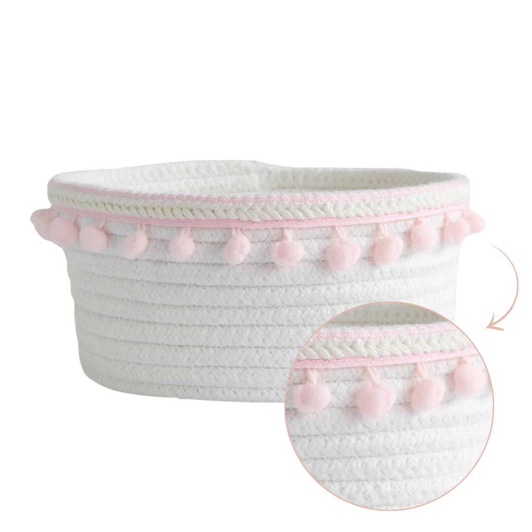 Katoenen Opbergmand met decoratieve rand – De Multifunctionele Organisator voor babyspulletjes op de commode